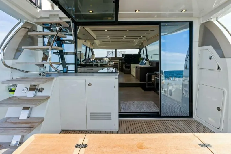 Slide: The Image of 2019 63 Prestige Flybridge - RT Time - Cockpit - 5883984