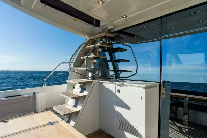 Slide: The Image of 2019 63 Prestige Flybridge - RT Time - Cockpit - 5883987