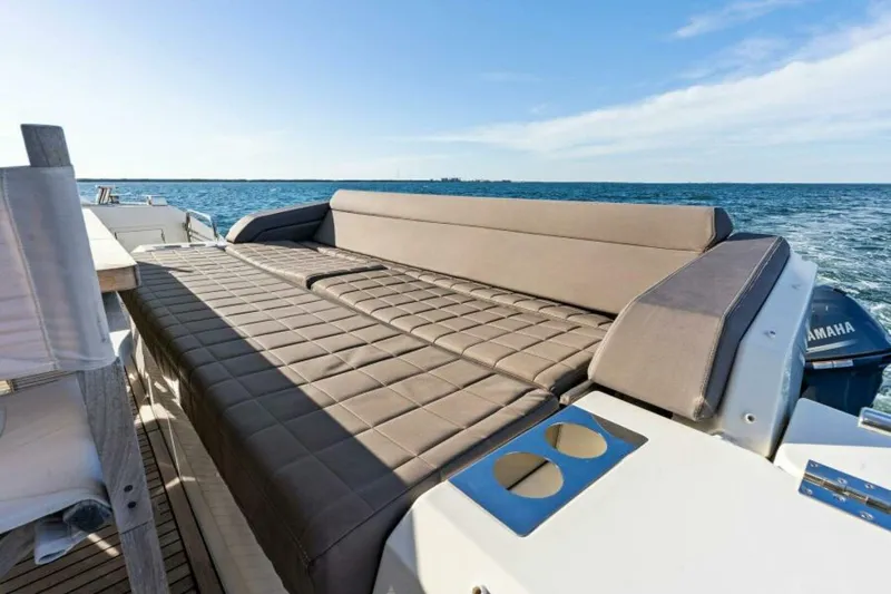 Slide: The Image of 2019 63 Prestige Flybridge - RT Time - Cockpit - 5883988