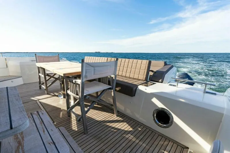 Slide: The Image of 2019 63 Prestige Flybridge - RT Time - Cockpit - 5883990