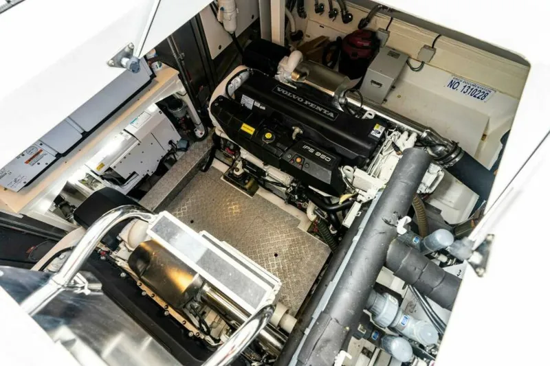 Slide: The Image of 2019 63 Prestige Flybridge - RT Time - Engine Room - 5884003