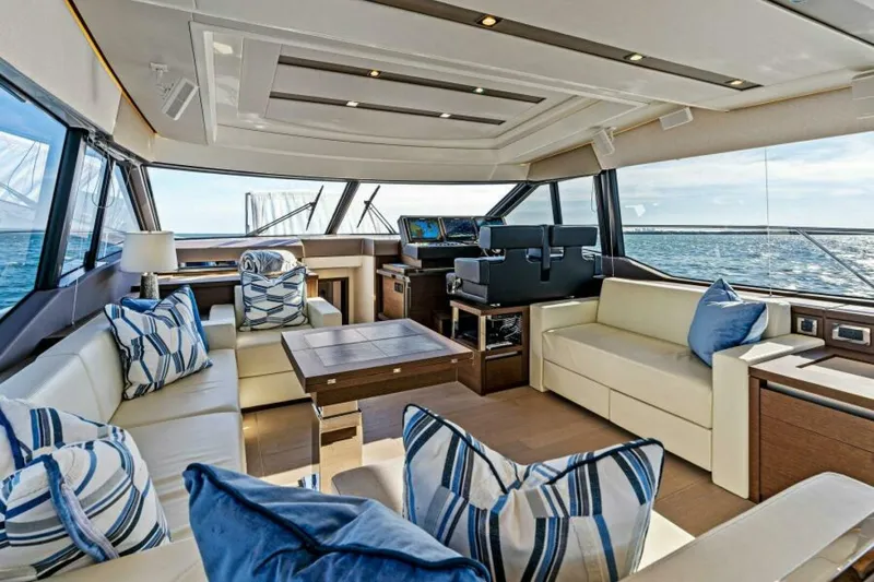 Slide: The Image of 2019 63 Prestige Flybridge - RT Time - Salon - 5883935