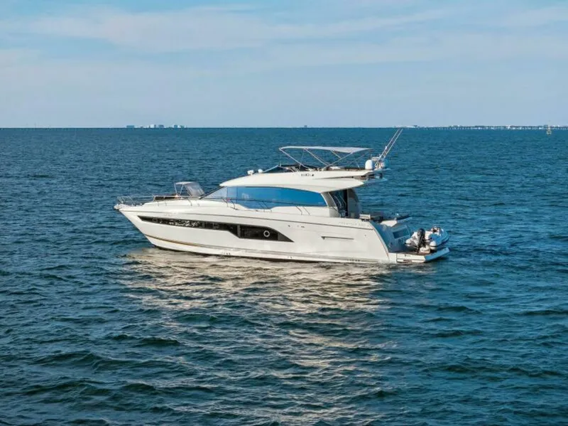 Slide: The Image of 2019 63 Prestige Flybridge - RT Time - Profile - 5884020