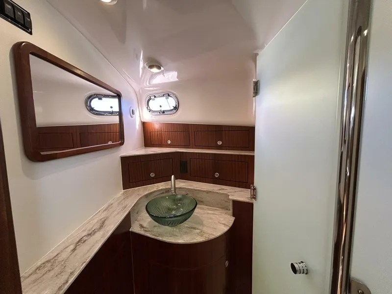 Slide: The Image of Pursuit OS 385 Offshore 2018 - 5884055