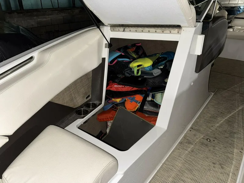 Slide: The Image of Cobalt R3 2018 - 5884072