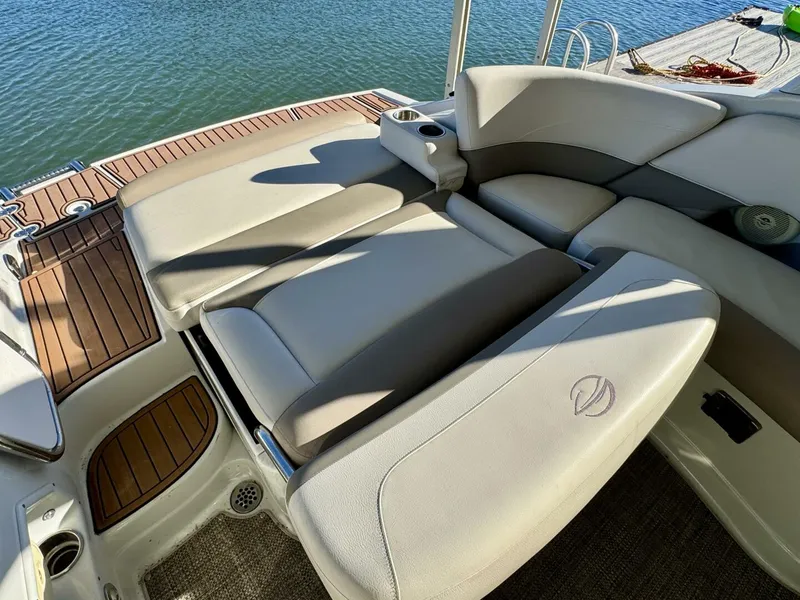 Slide: The Image of Crownline Boats Eclipse E4 2016 - 5974226