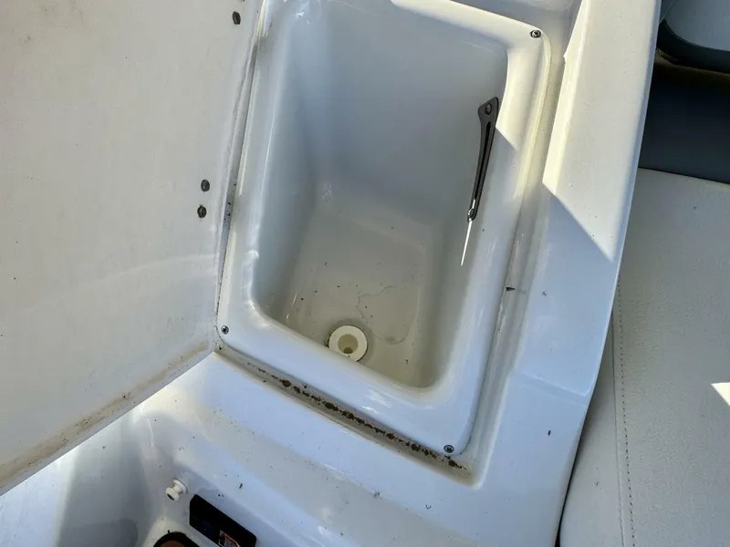 Slide: The Image of Crownline Boats Eclipse E4 2016 - 5974230