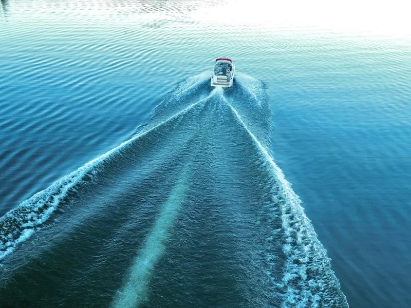 Slide: The Image of Crownline Boats Eclipse E4 2016 - 5974317