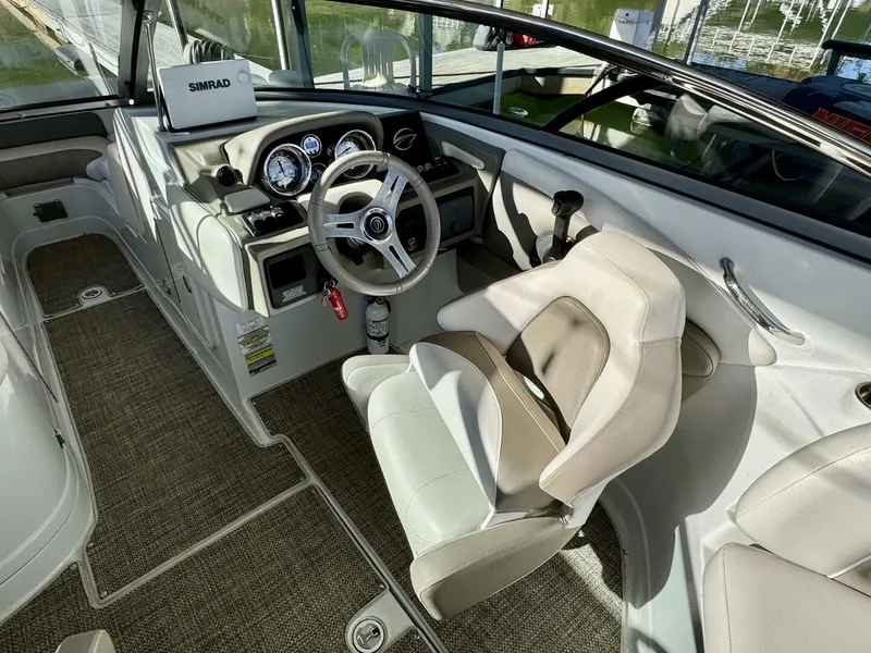 Slide: The Image of Crownline Boats Eclipse E4 2016 - 5974157