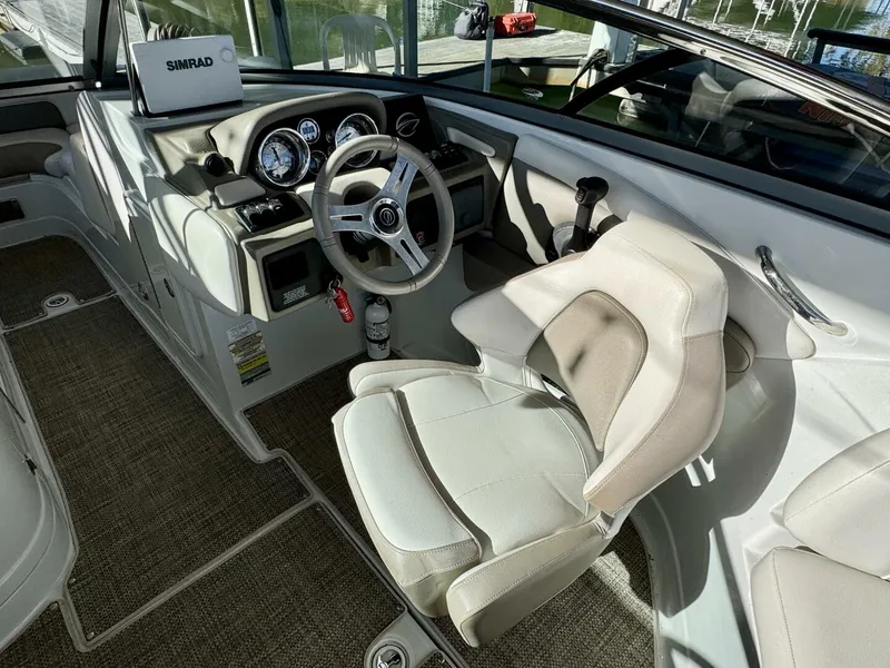 Slide: The Image of Crownline Boats Eclipse E4 2016 - 5974158