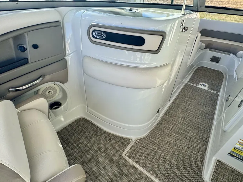 Slide: The Image of Crownline Boats Eclipse E4 2016 - 5974169