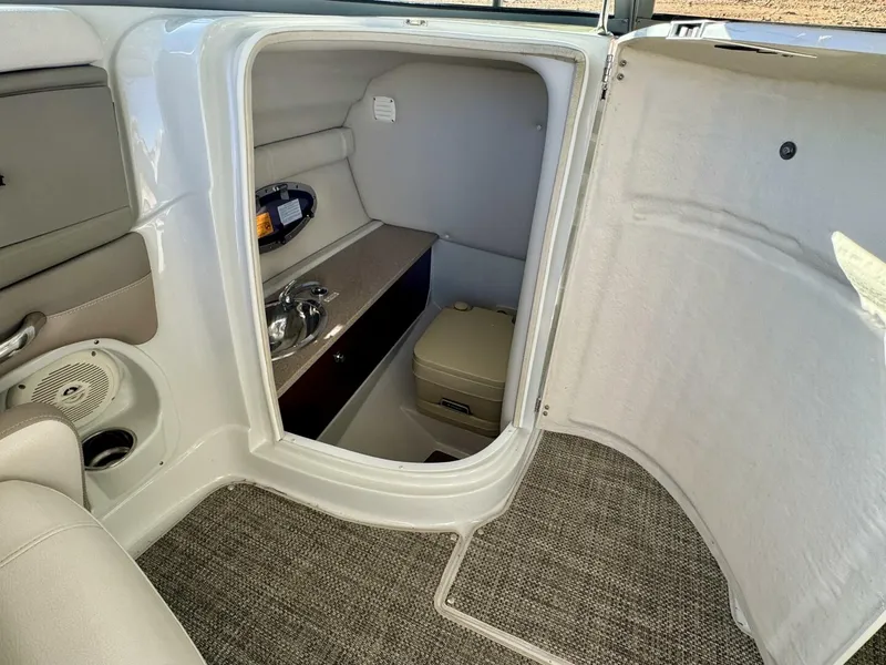 Slide: The Image of Crownline Boats Eclipse E4 2016 - 5974170