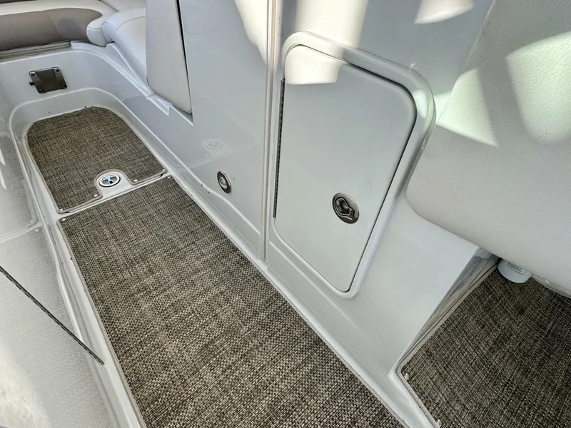 Slide: The Image of Crownline Boats Eclipse E4 2016 - 5974178