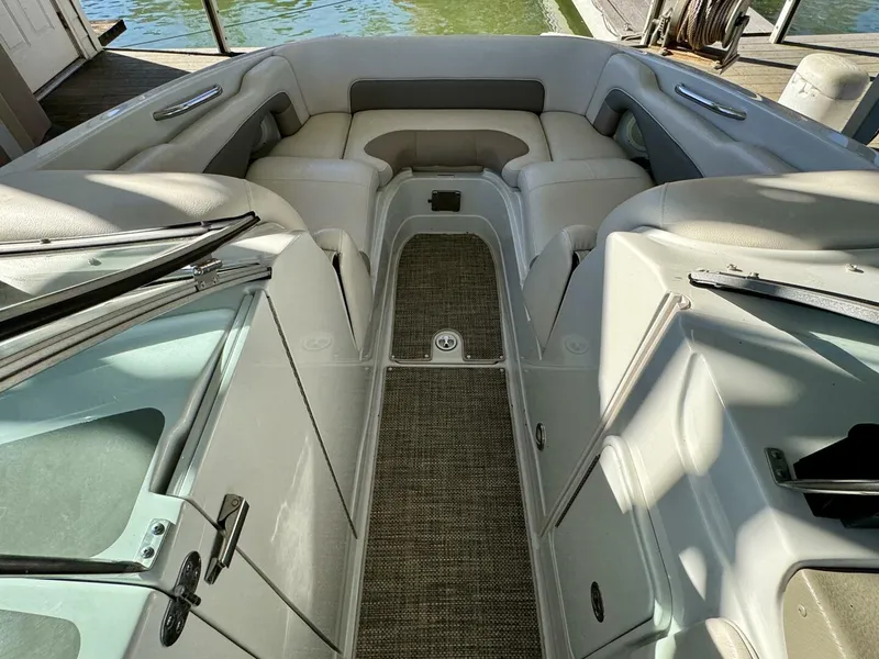 Slide: The Image of Crownline Boats Eclipse E4 2016 - 5974180