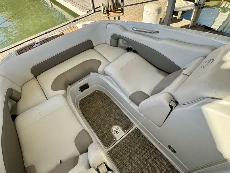 Slide: The Image of Crownline Boats Eclipse E4 2016 - 5974185