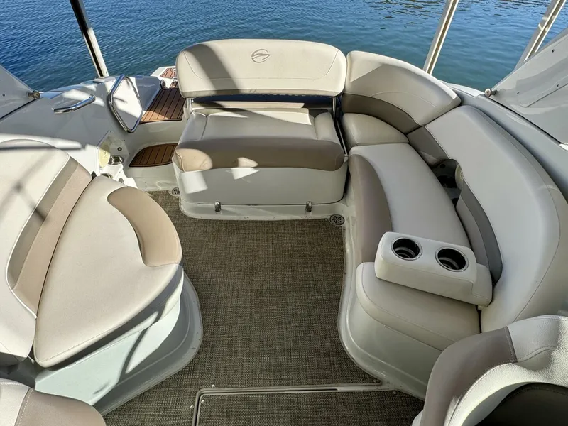 Slide: The Image of Crownline Boats Eclipse E4 2016 - 5974201