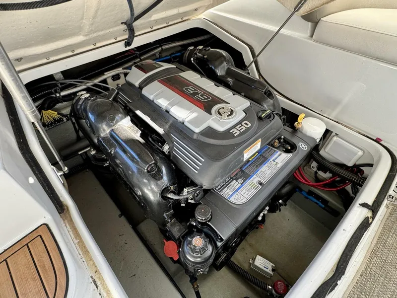 Slide: The Image of Crownline Boats Eclipse E4 2016 - 5974208