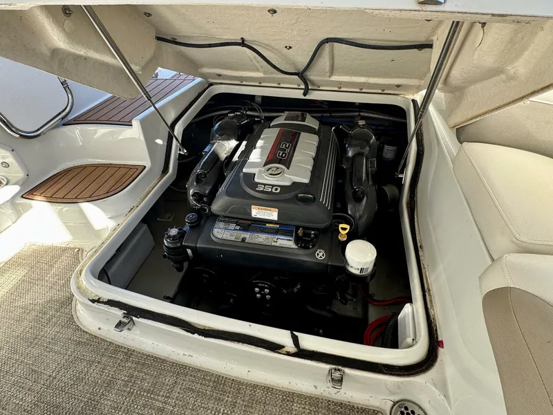 Slide: The Image of Crownline Boats Eclipse E4 2016 - 5974213