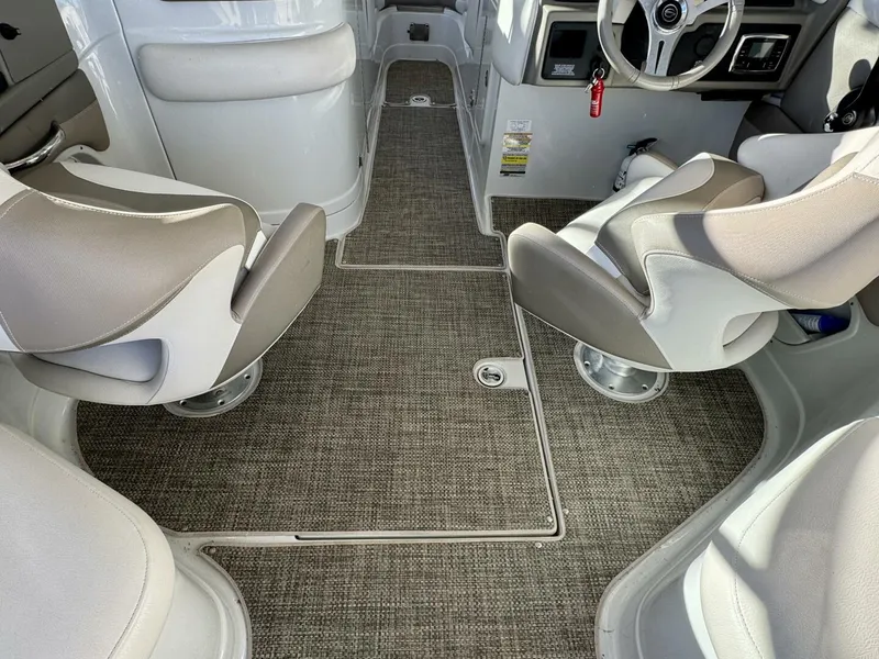 Slide: The Image of Crownline Boats Eclipse E4 2016 - 5974217