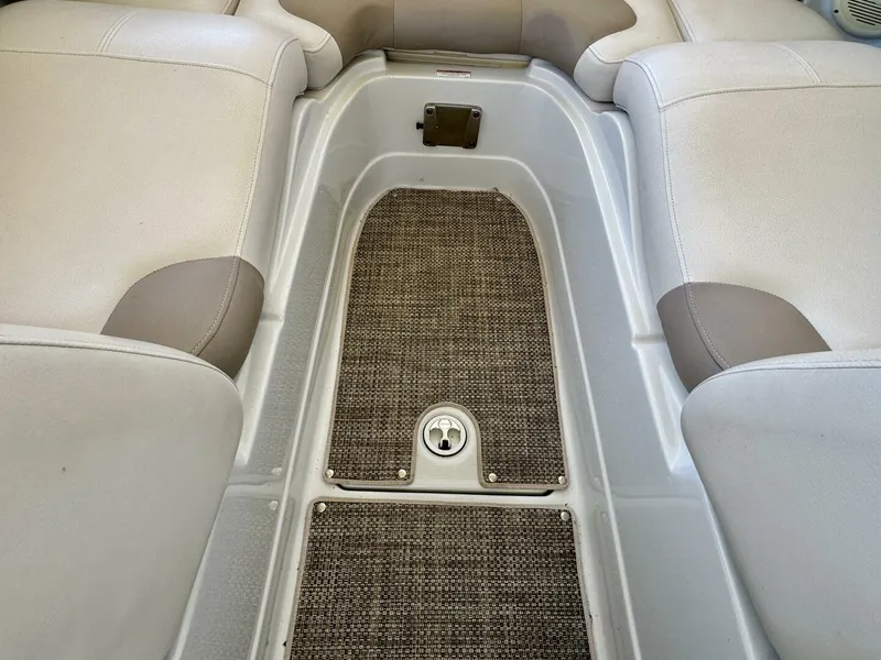 Slide: The Image of Crownline Boats Eclipse E4 2016 - 5974219