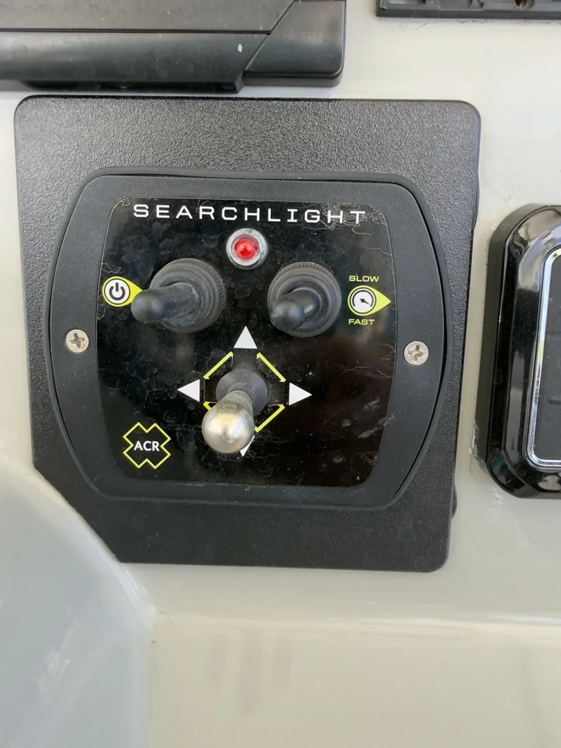 Slide: The Image of Boston Whaler 350 Outrage 2016 - 6036226