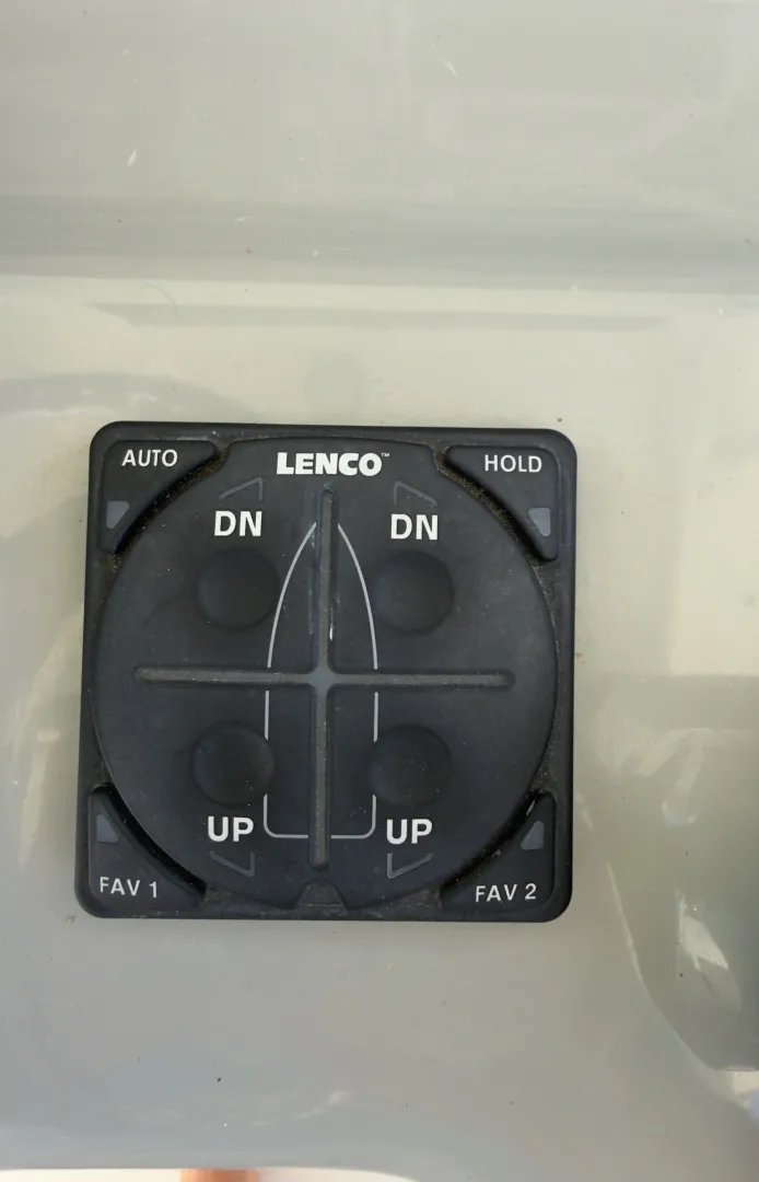 Slide: The Image of Boston Whaler 350 Outrage 2016 - 6036230