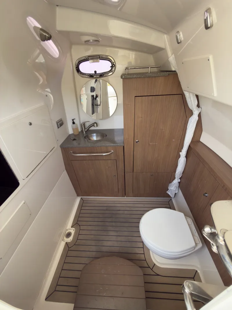 Slide: The Image of Boston Whaler 350 Outrage 2016 - 6036293