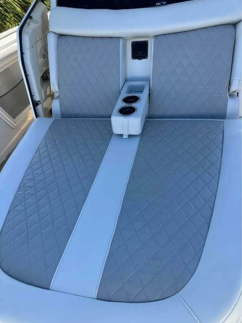 Slide: The Image of Boston Whaler 350 Outrage 2016 - 5884738