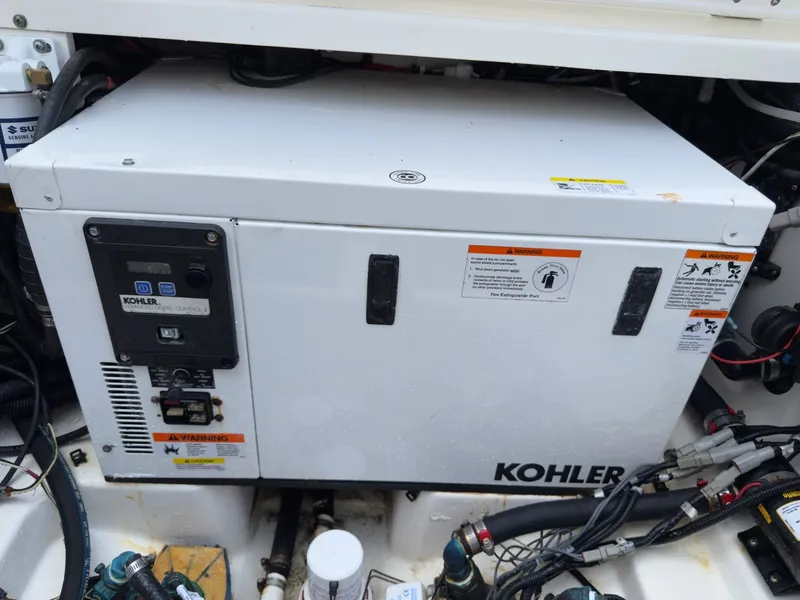 Slide: The Image of Boston Whaler 350 Outrage 2016 - 6036318