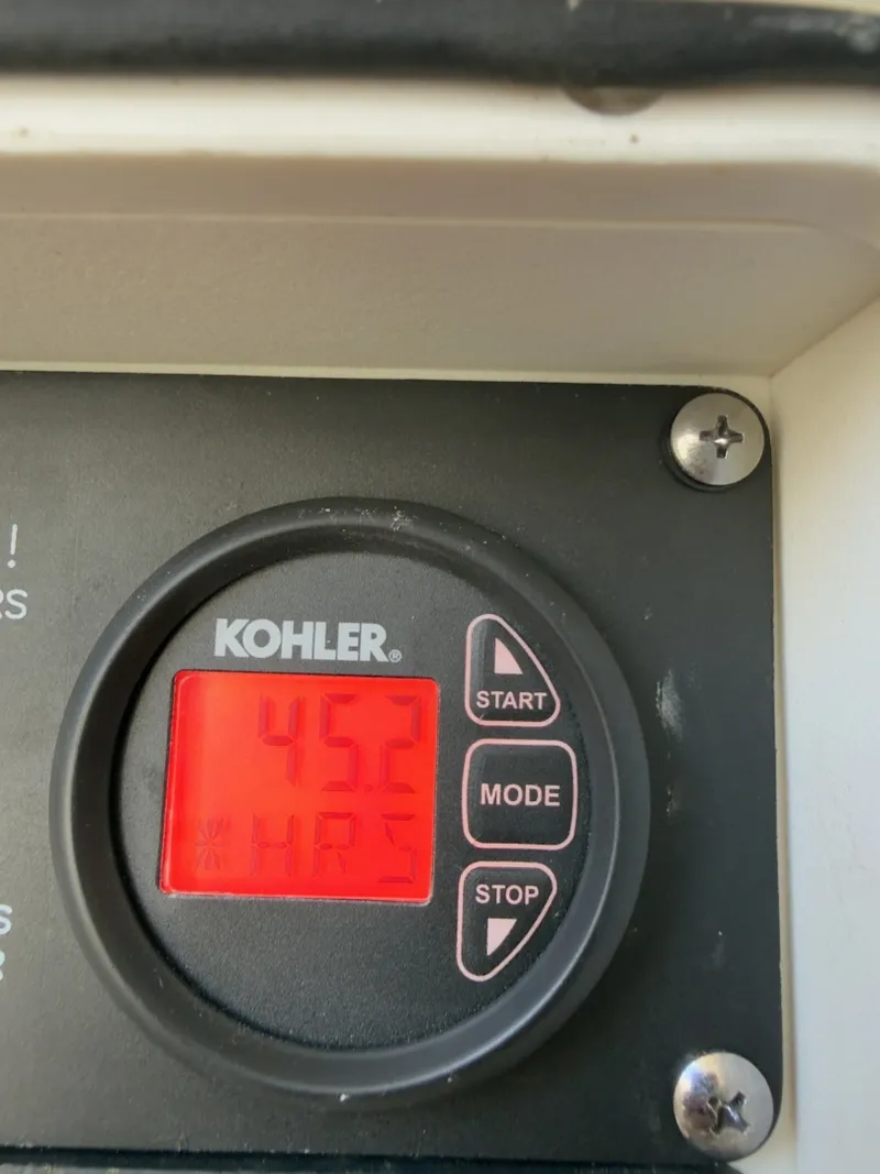 Slide: The Image of Boston Whaler 350 Outrage 2016 - 6036319