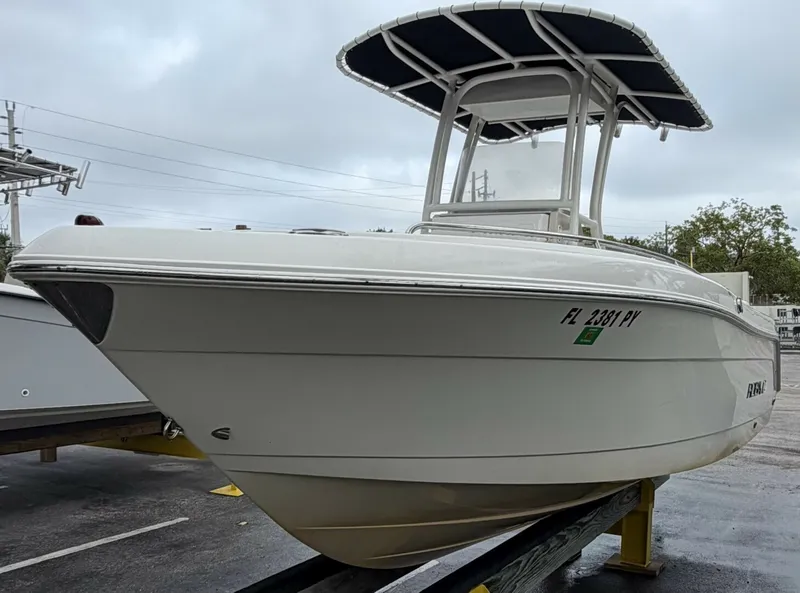 Slide: The Image of Robalo R222 2015 - 5885269