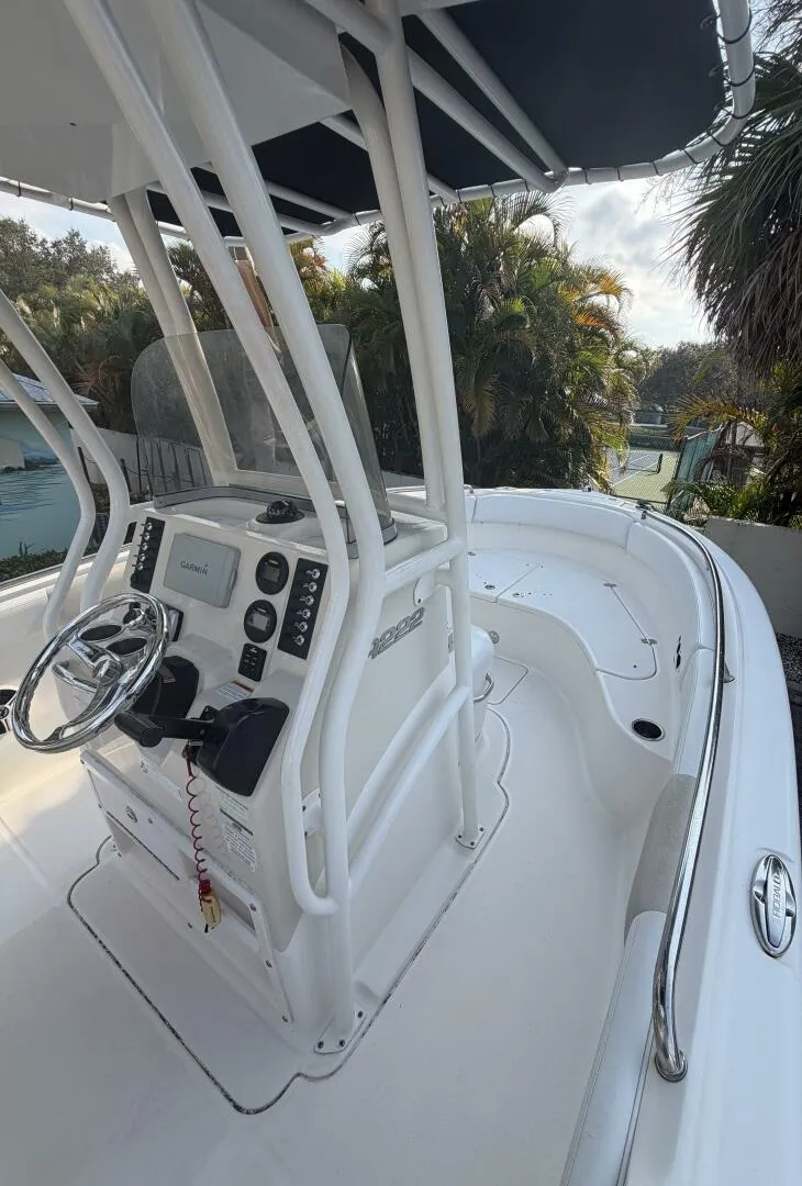 Slide: The Image of Robalo R222 2015 - 5885280