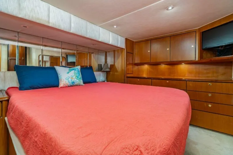 Slide: The Image of Ocean Yachts 56 TUNAR - Master Stateroom 1999 Ocean Yachts 56 TUNAR - 5896259