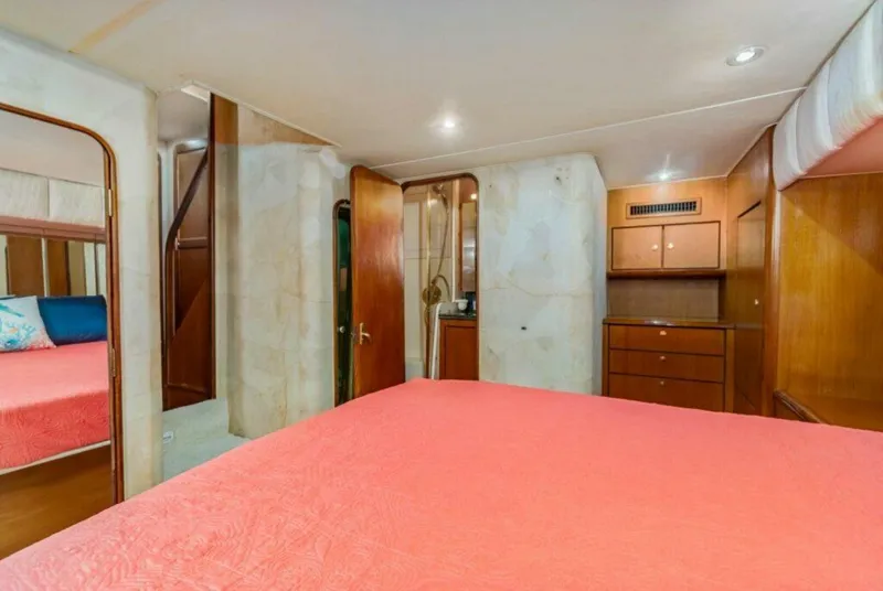 Slide: The Image of Ocean Yachts 56 TUNAR - Master Stateroom 1999 Ocean Yachts 56 TUNAR - 5896261