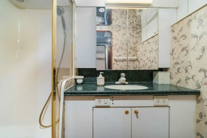 Slide: The Image of Ocean Yachts 56 TUNAR - Guest Stateroom Ensuite Head 1999 Ocean Yachts 56 TUNAR - 5896257