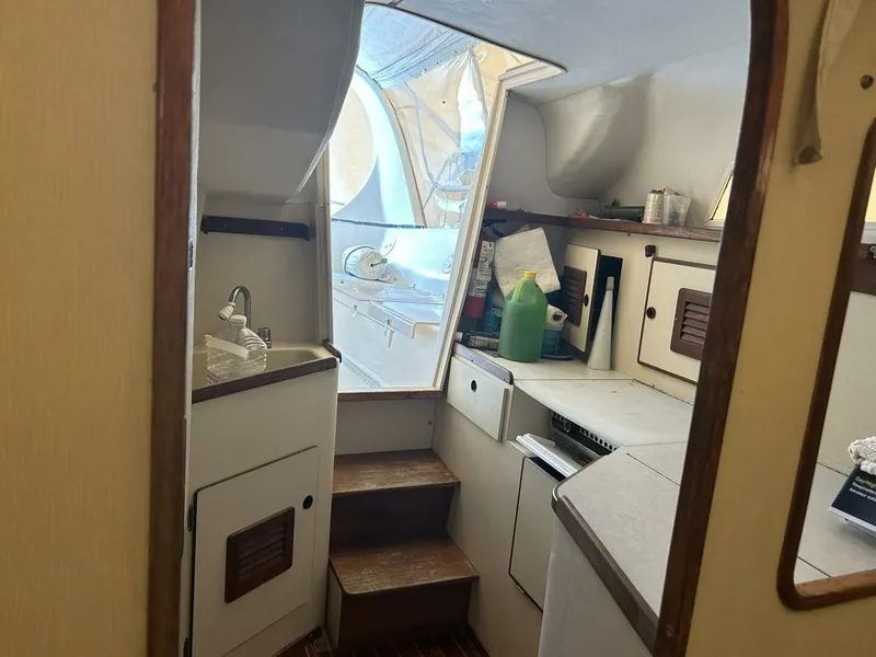 Slide: The Image of 1991 Tillotson-Pearson Manta - 5908705