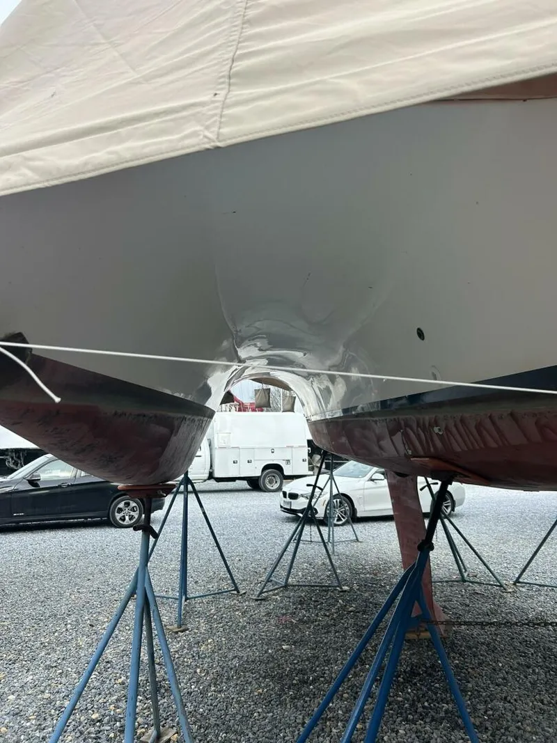 Slide: The Image of 1991 Tillotson-Pearson Manta - 5908713