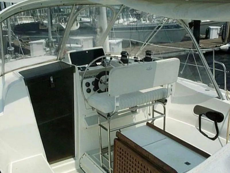 Slide: The Image of 1991 Tillotson-Pearson Manta - 5909174