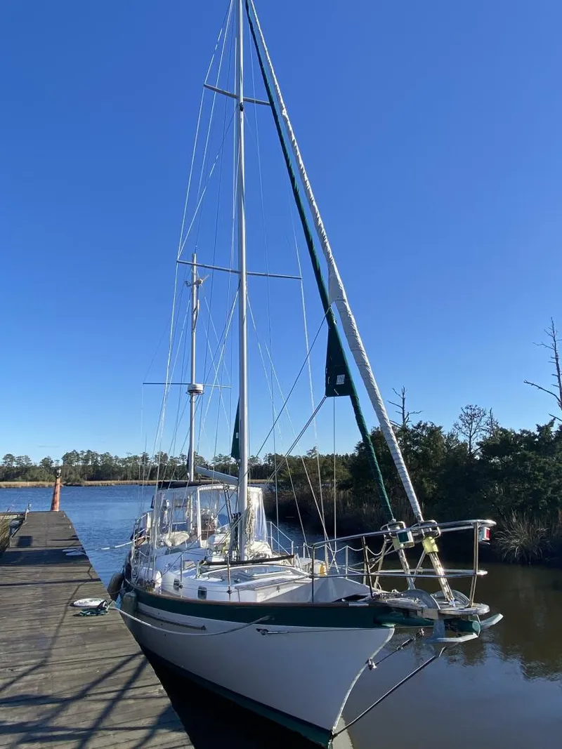 Slide: The Image of Blue Water Vagabond 42 Center Cockpit 1983 - 5885584