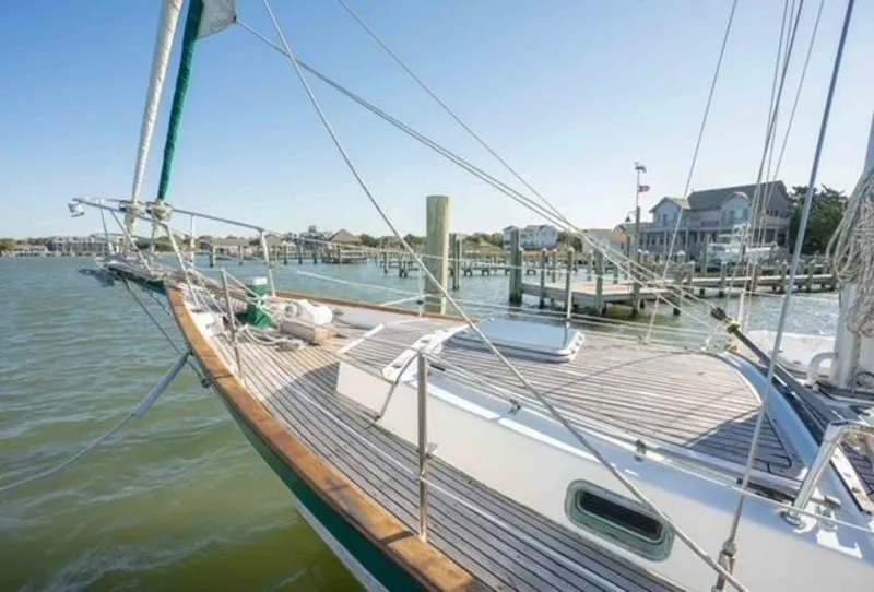 Slide: The Image of V42 Bow - 5920583