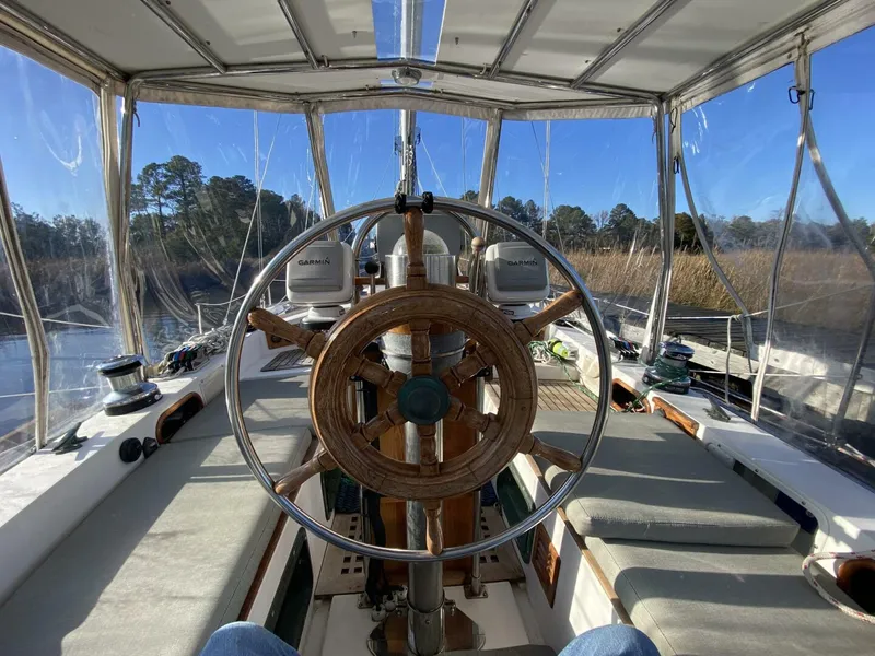 Slide: The Image of Blue Water Vagabond 42 Center Cockpit 1983 - 5885587