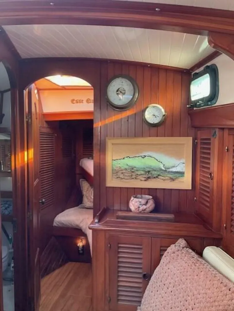 Slide: The Image of V42 FWD Berth2 - 5920569