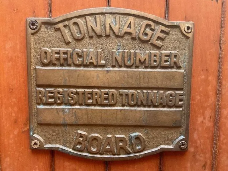 Slide: The Image of V2 Commission Plate - 5920546