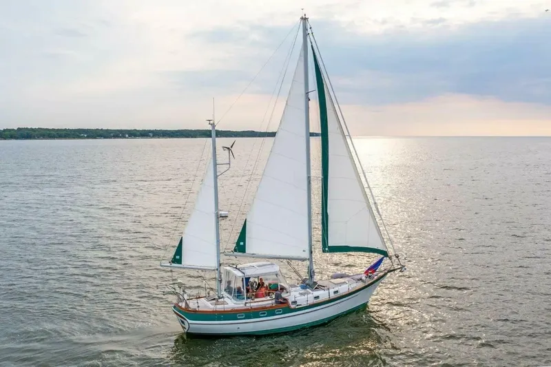 Slide: The Image of Blue Water Vagabond 42 Center Cockpit 1983 - 5923567