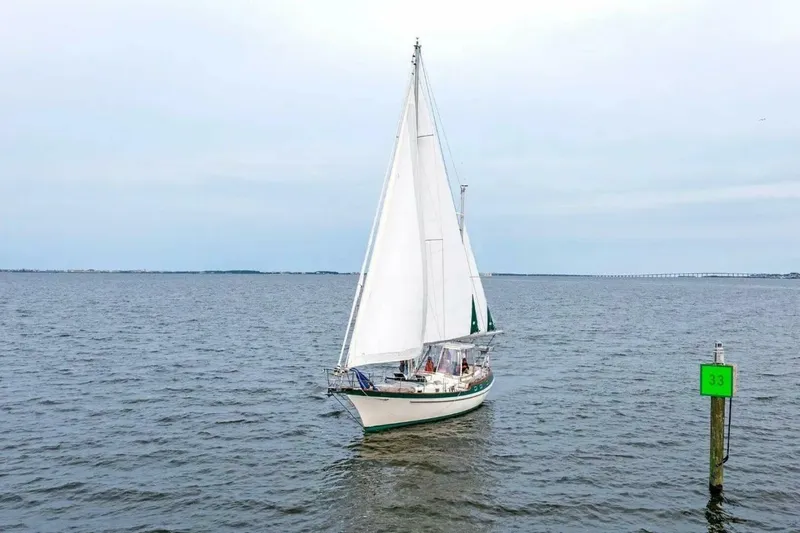 Slide: The Image of Blue Water Vagabond 42 Center Cockpit 1983 - 5923566