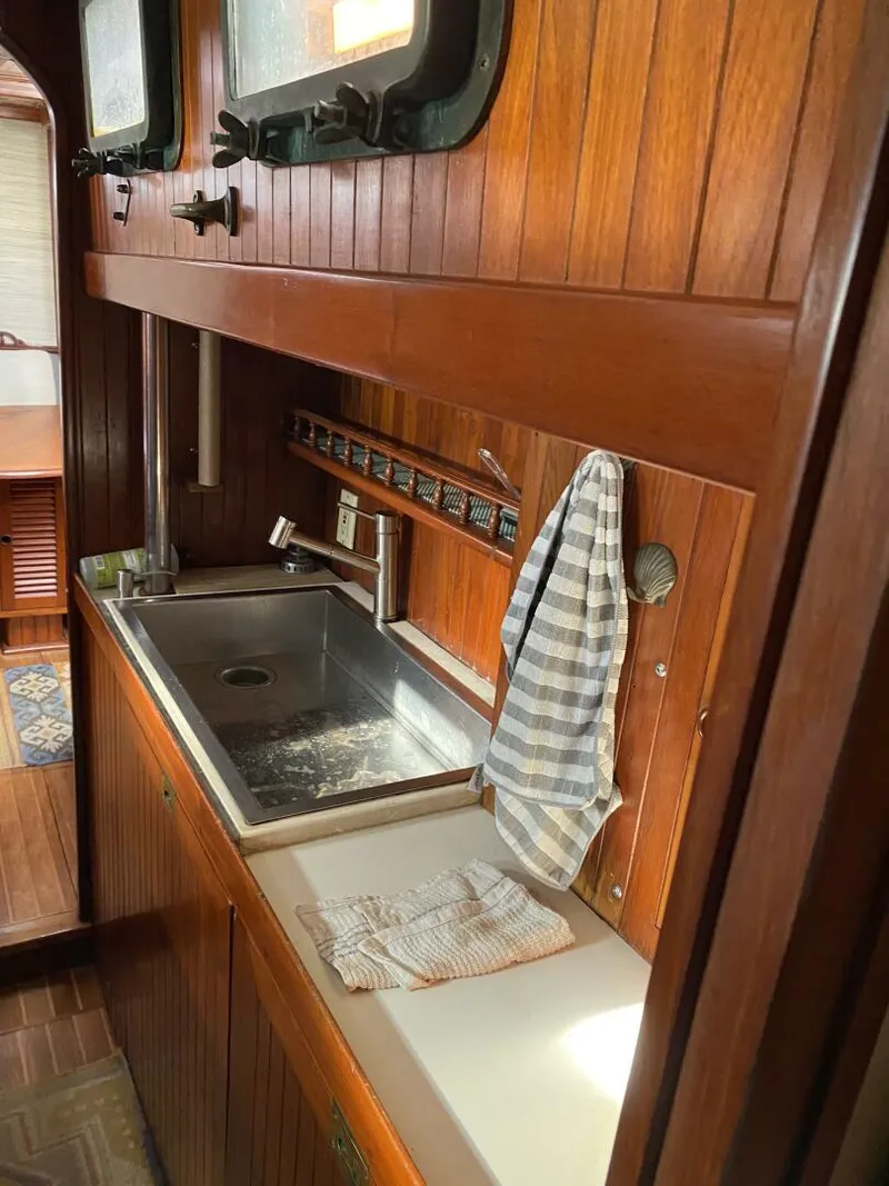 Slide: The Image of Blue Water Vagabond 42 Center Cockpit 1983 - 5885574