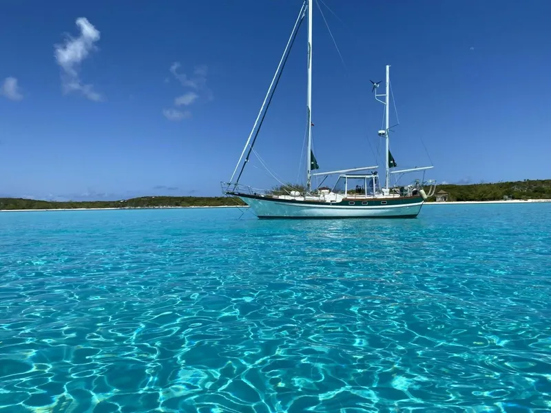 Slide: The Image of Blue Water Vagabond 42 Center Cockpit 1983 - 5923557