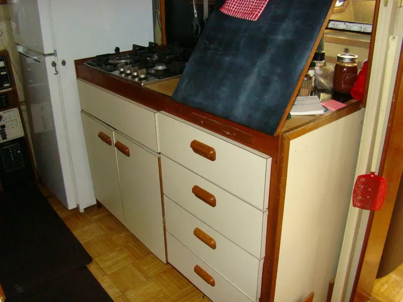 Slide: The Image of Custom Trawler 1991 - 5885824