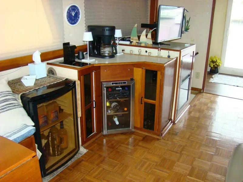 Slide: The Image of Custom Trawler 1991 - 5885828