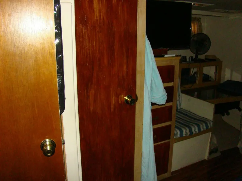 Slide: The Image of Custom Trawler 1991 - 5885849